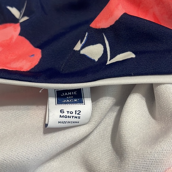 Retro one piece swim suit. - Picture 4 of 5